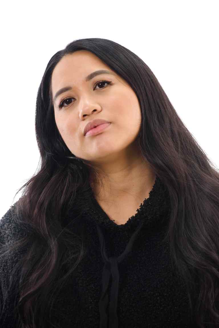 13 Hidden Nonverbal Cues You Should Know Neck Body Language