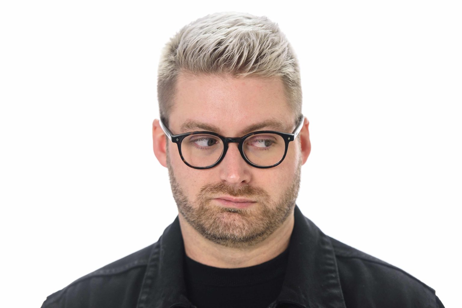 How to Read People’s Eye Direction and Behavior (34 Eyes Cues)