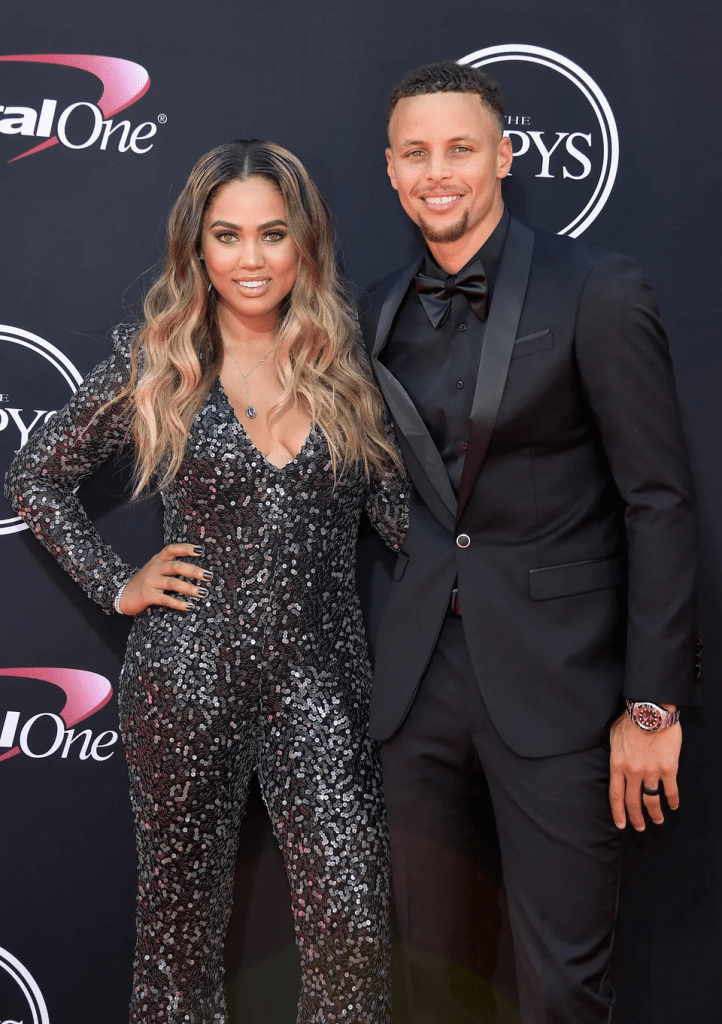 Steph and Ayesha Curry mirroring