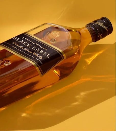 An image of one of many retirement gift ideas, a Johnnie Walker Black Label Drink
