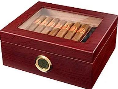 An image of one of many retirement gift ideas, a Mantello cigar box