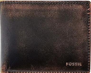 An image of one of many retirement gift ideas, a Fossil wallet