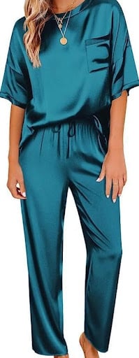 An image of one of many retirement gift ideas, an Ekouaeer silk pajama set